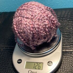 126g BARGAIN YARN: Lavender Chunky Yarn Ball